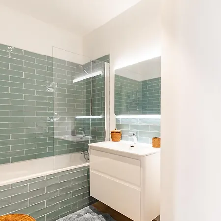 Le Boston - Hypercentre - 150 M 2- 7 Guest Apartment