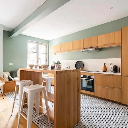 Apartment Le Boston - Hypercentre - 150 M 2- 7 Guest