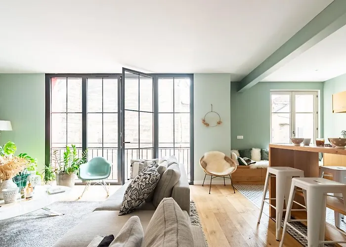 דירה Le Boston - Hypercentre - 150 M 2- 7 Guest דיז'ון